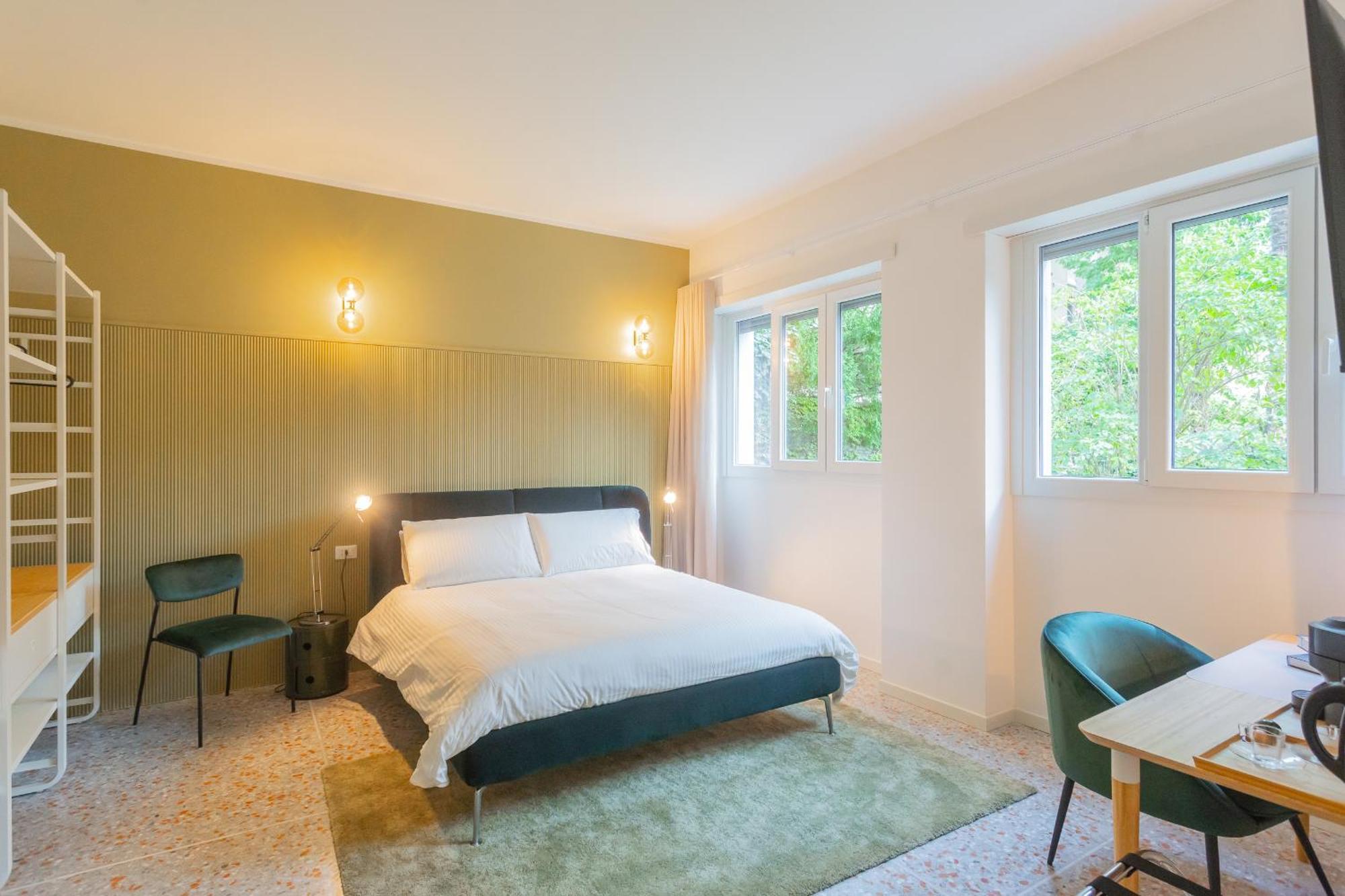 Marcello'S Como Lake Room photo